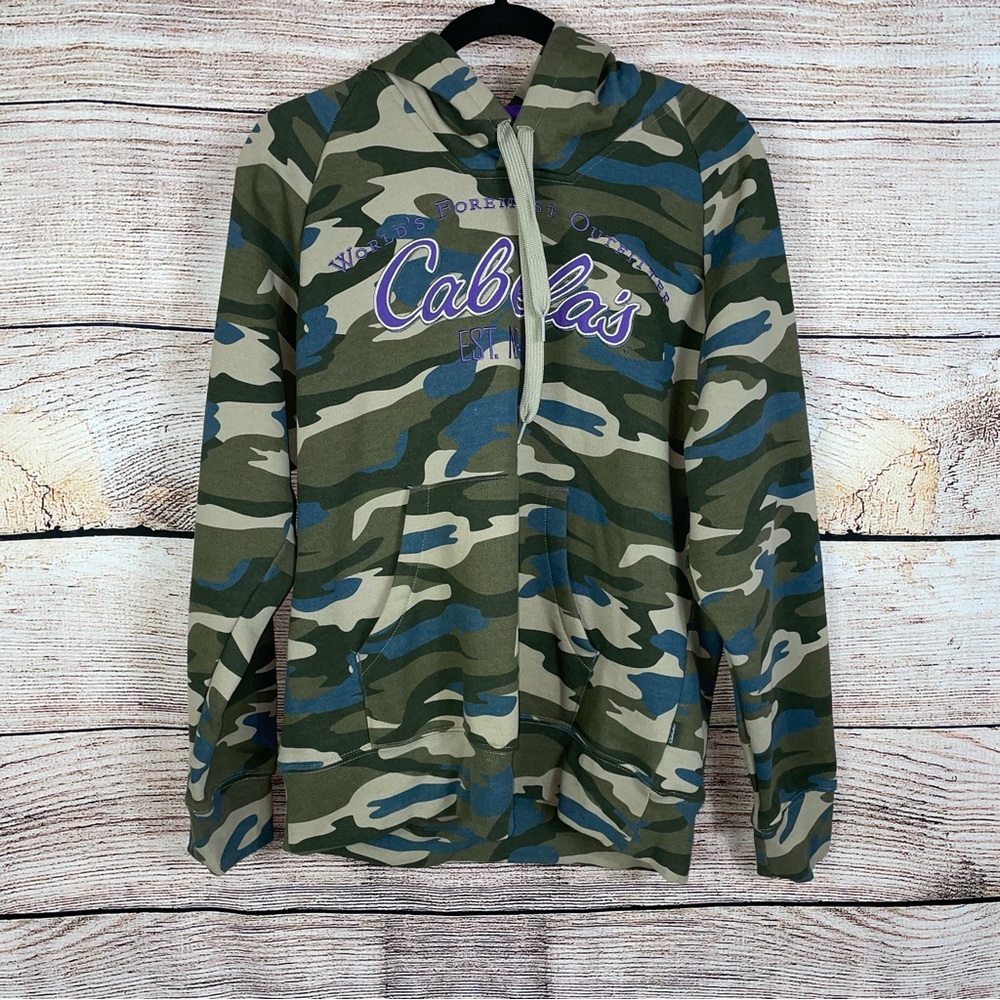 Cabela’s camo hoodie